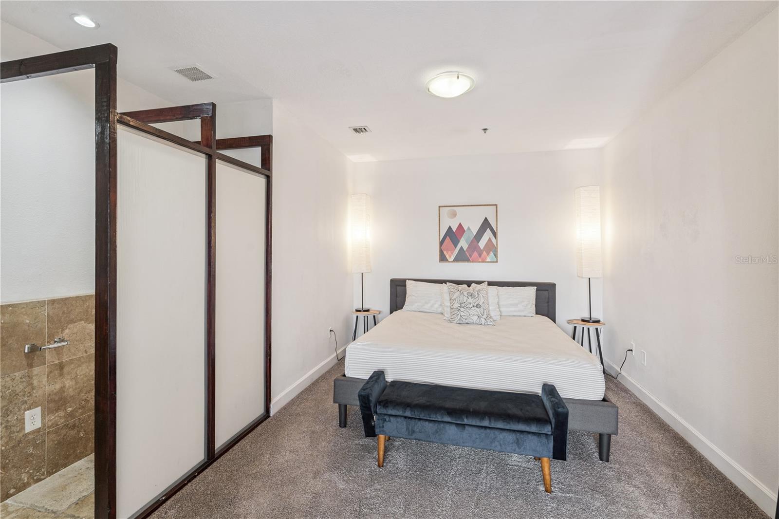 METROPOLITAN/LK EOLA - Residential Lease