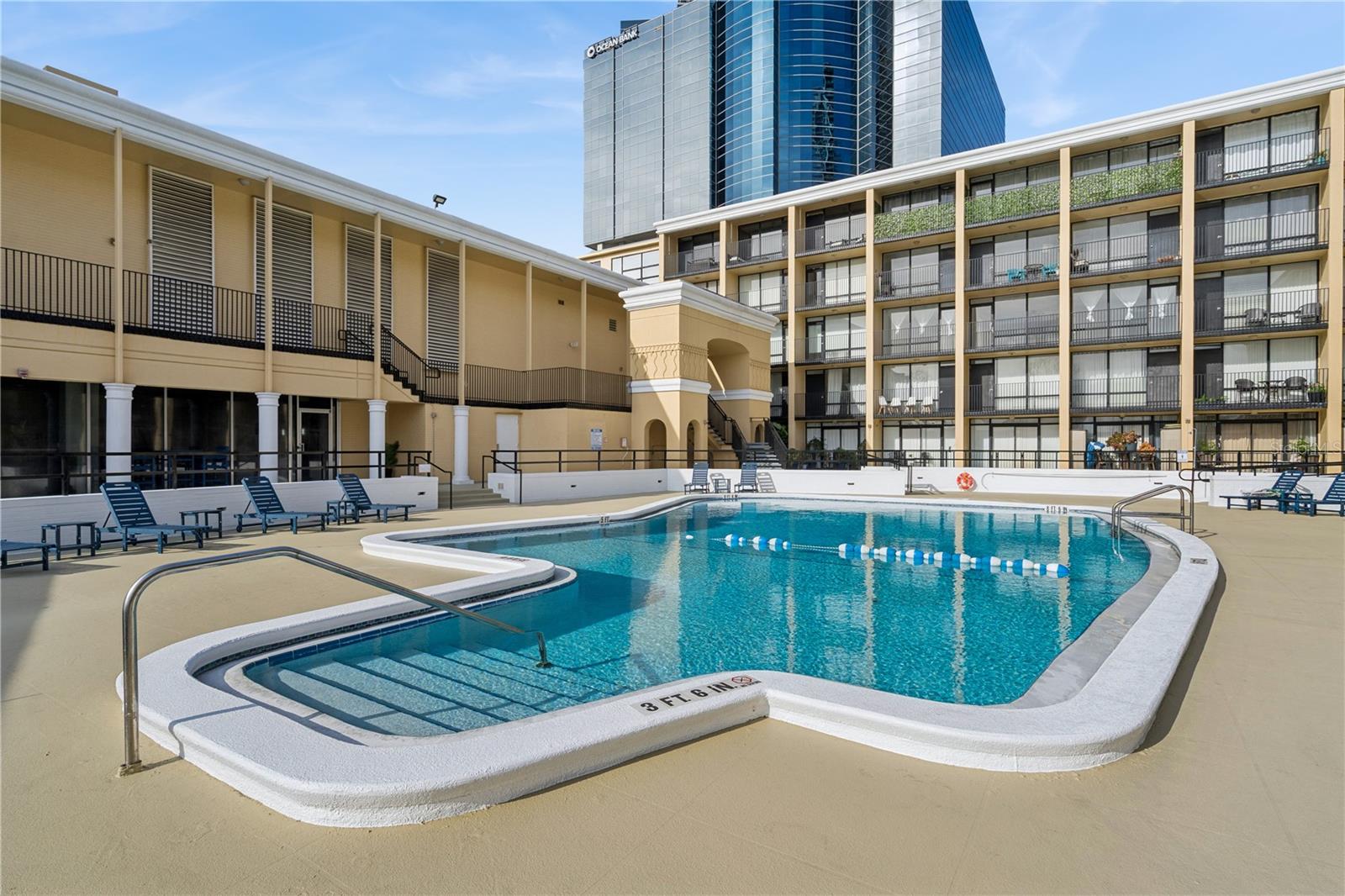 METROPOLITAN/LK EOLA - Residential Lease