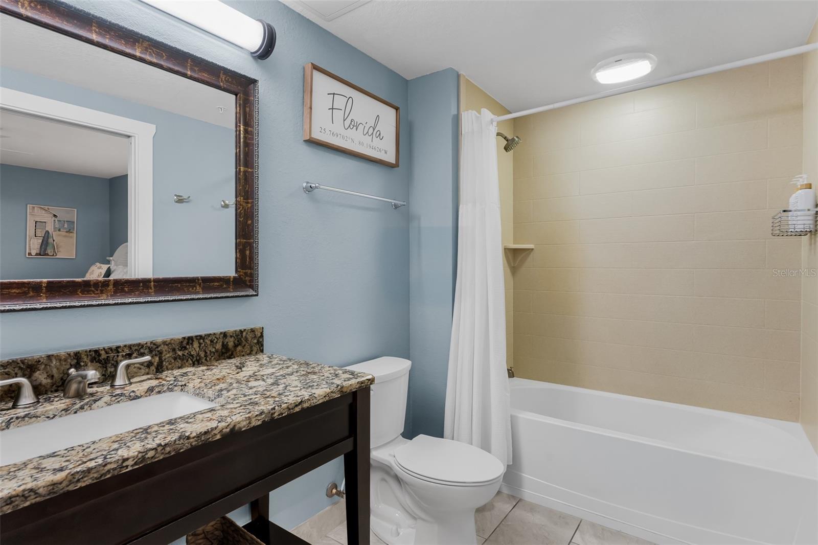 HARBOURSIDE AT MARKER 33 VACATION CONDO - Residential