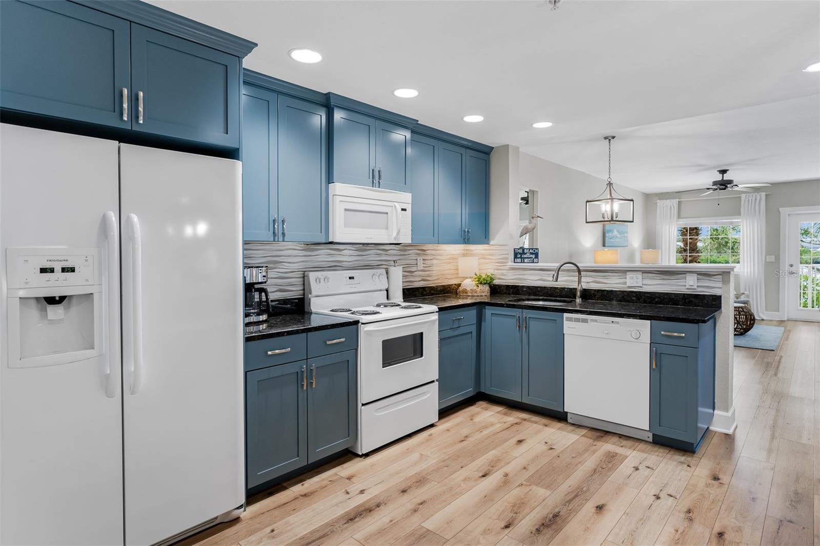 HARBOURSIDE AT MARKER 33 VACATION CONDO - Residential