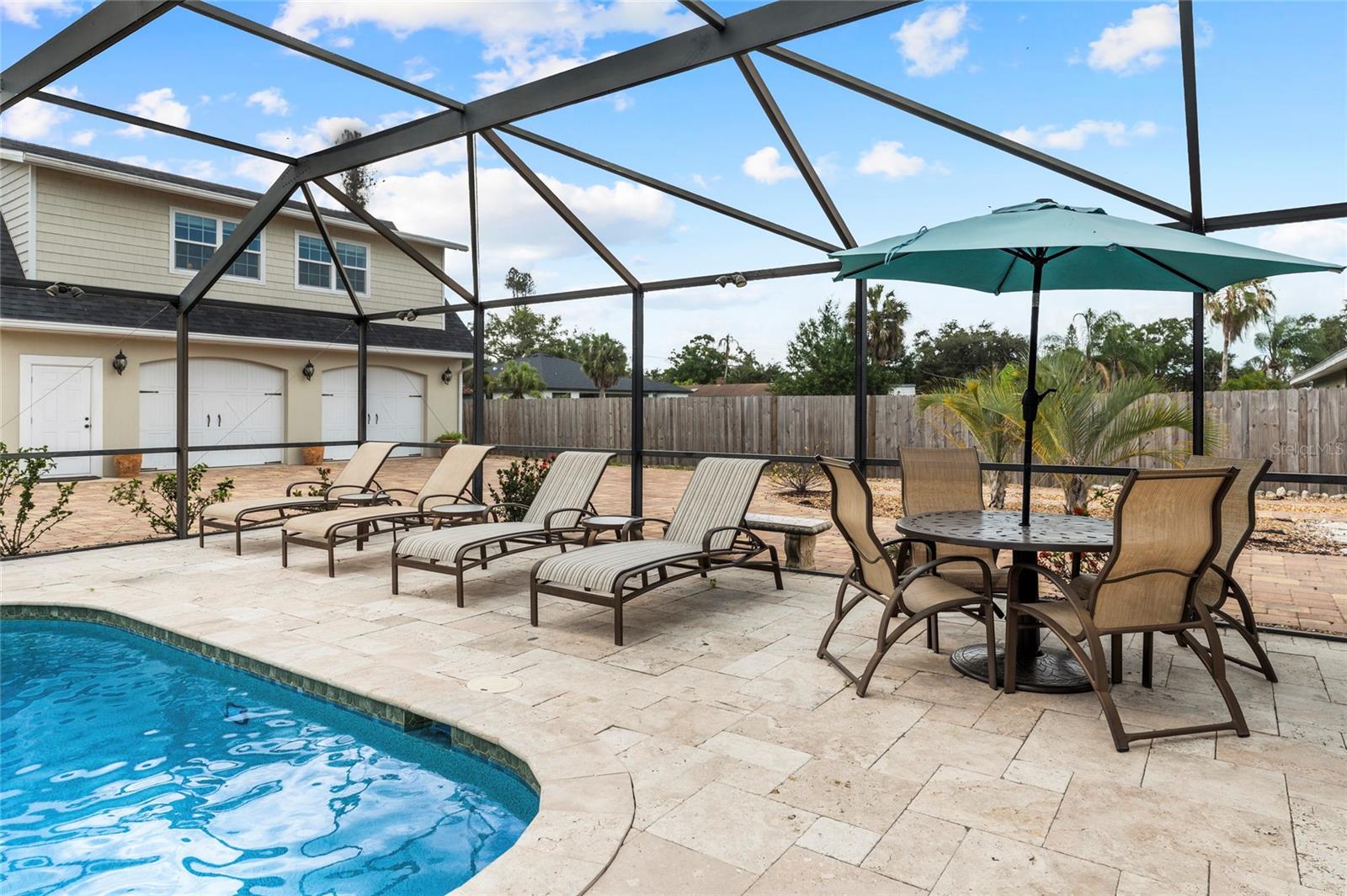 PINE SHORES ESTATE 4TH SEC - Residential