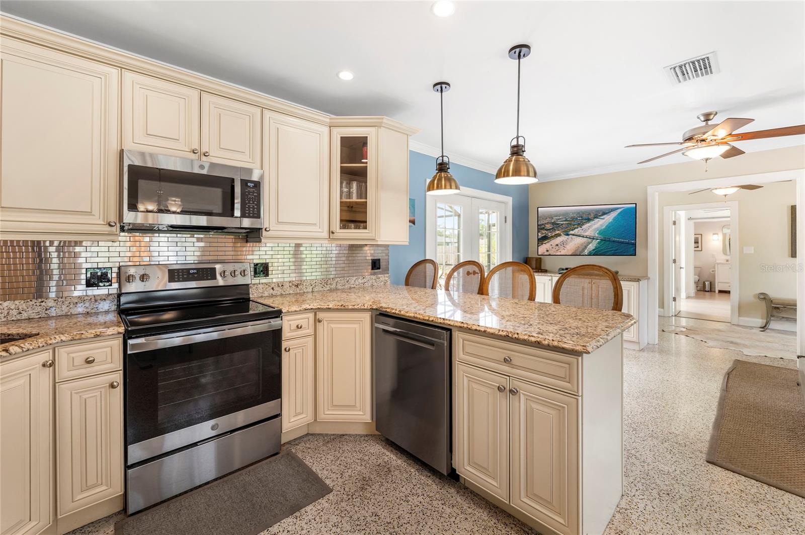PINE SHORES ESTATE 4TH SEC - Residential