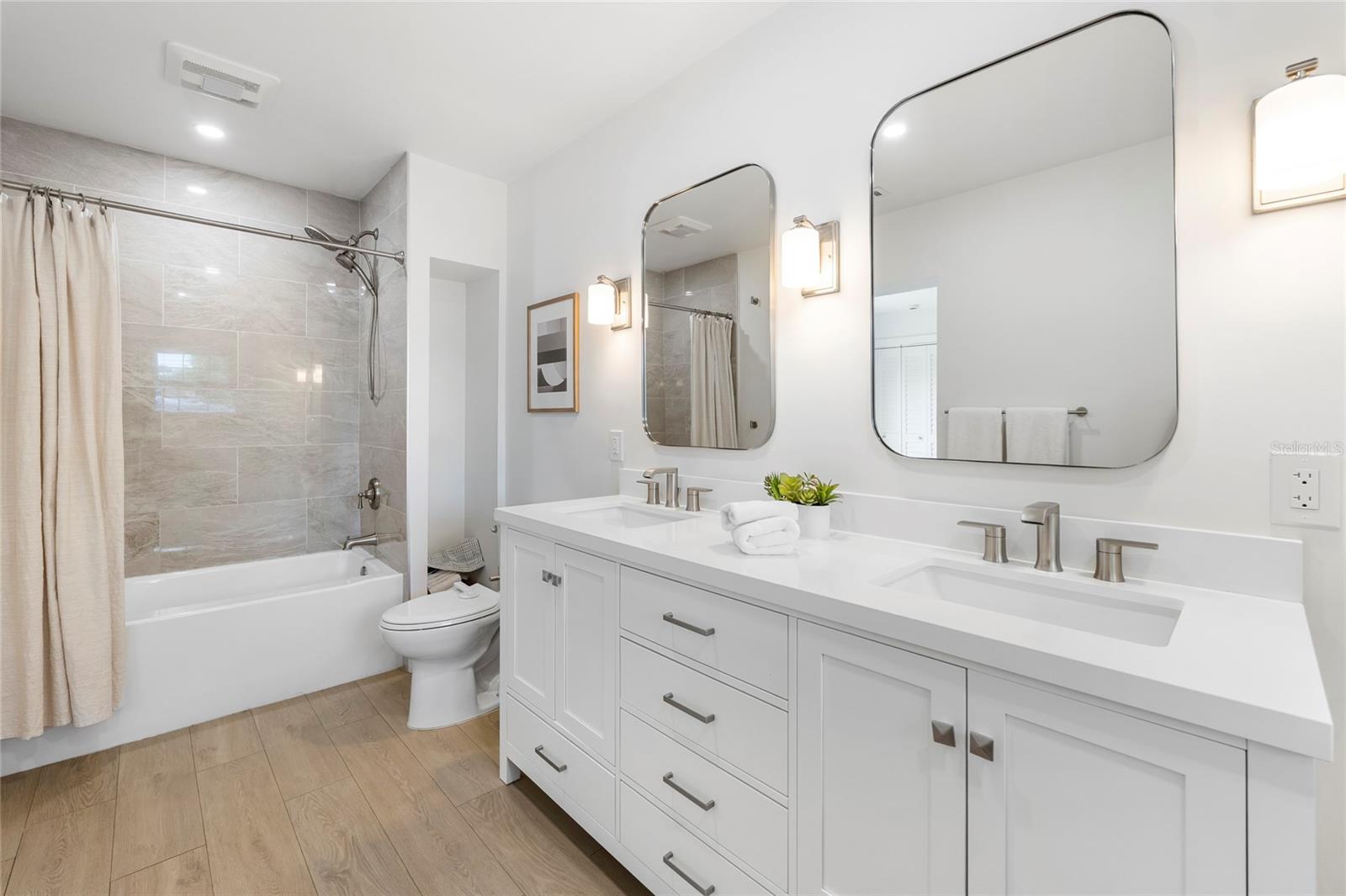 PINE SHORES ESTATE 4TH SEC - Residential
