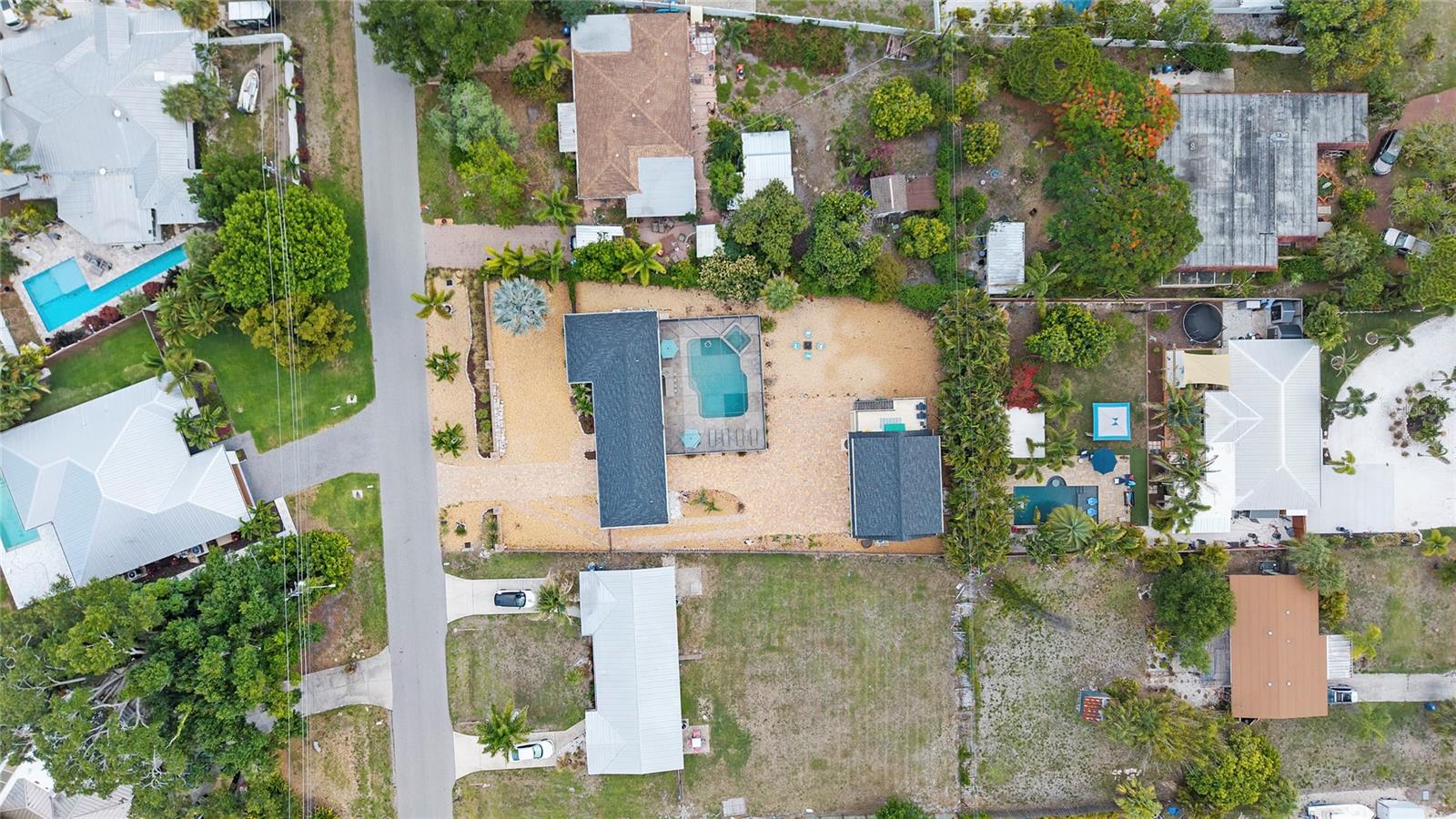 PINE SHORES ESTATE 4TH SEC - Residential