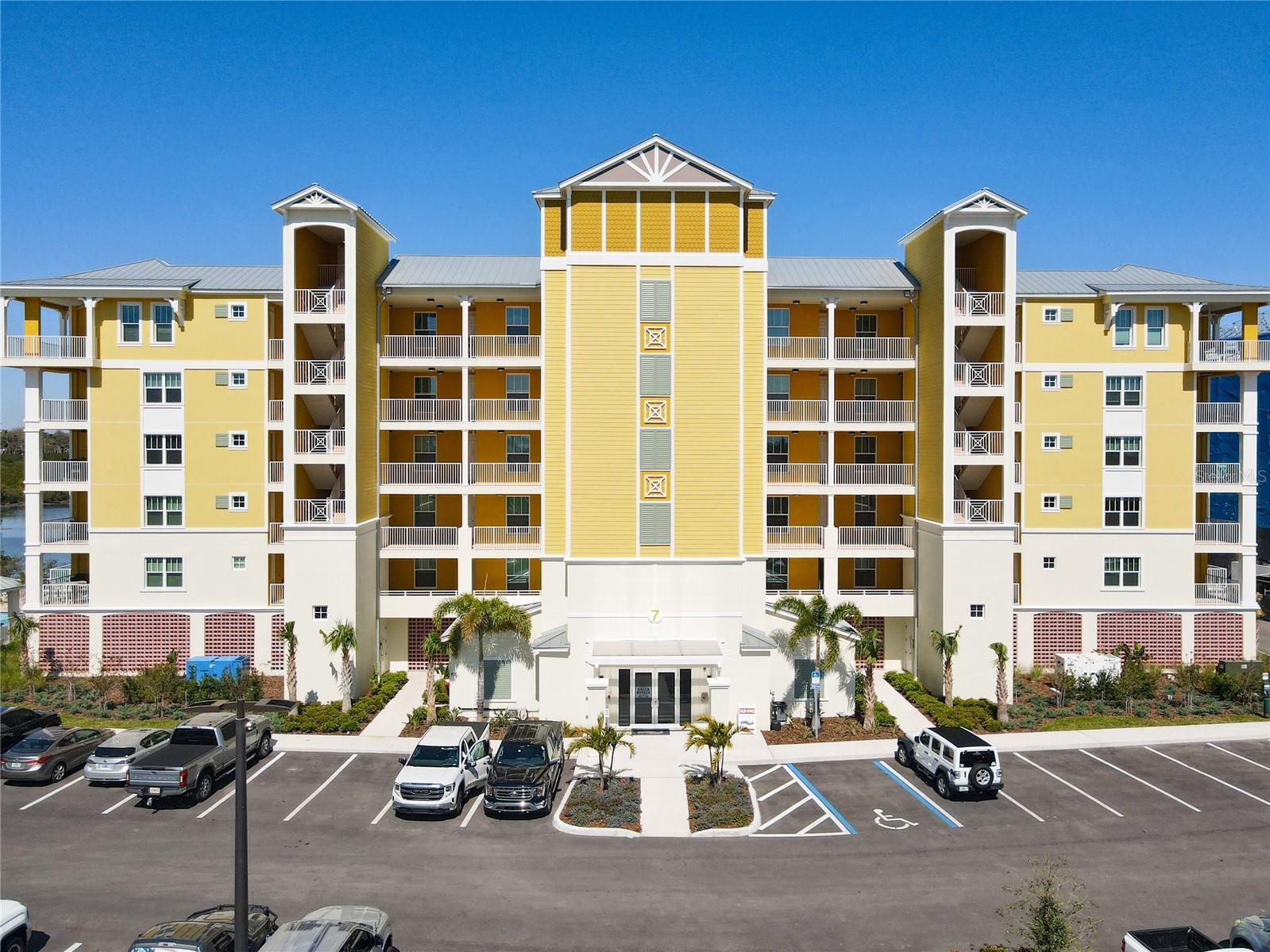 7 RIVERWALK DRIVE 206