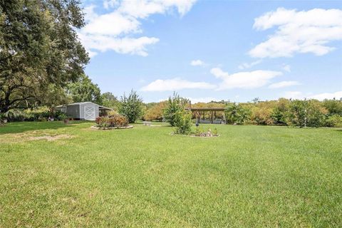 A home in DELAND