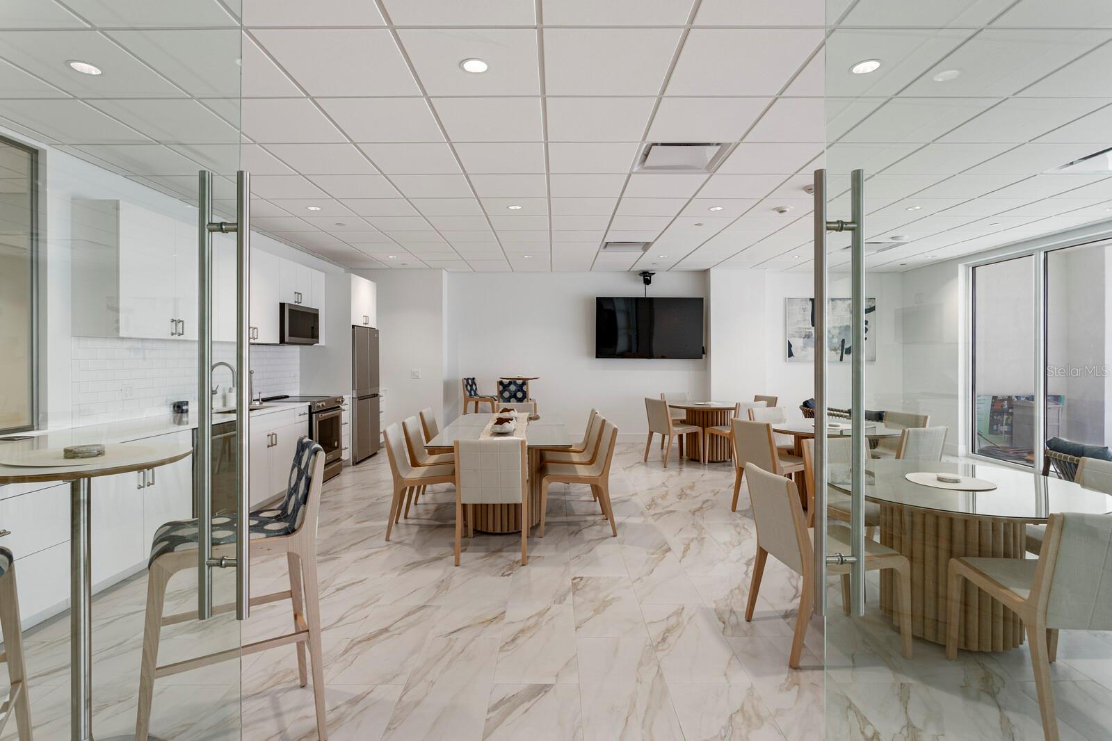 KEY TOWER SOUTH - Residential