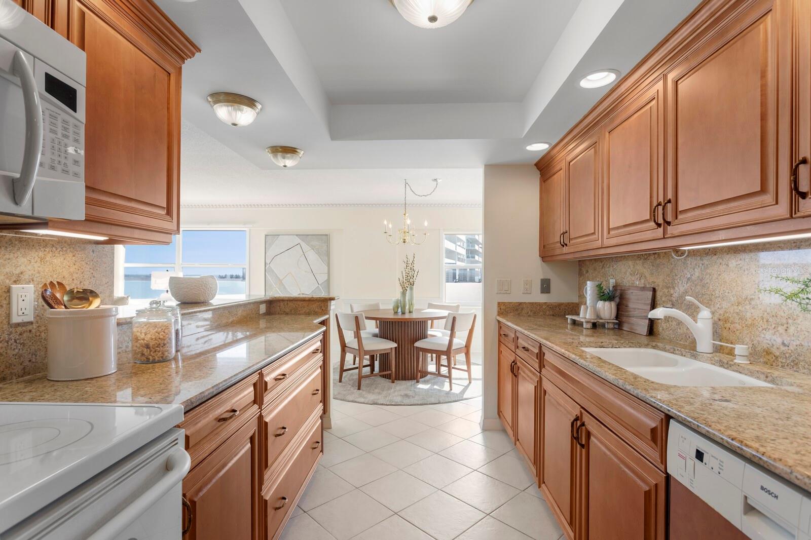 KEY TOWER SOUTH - Residential