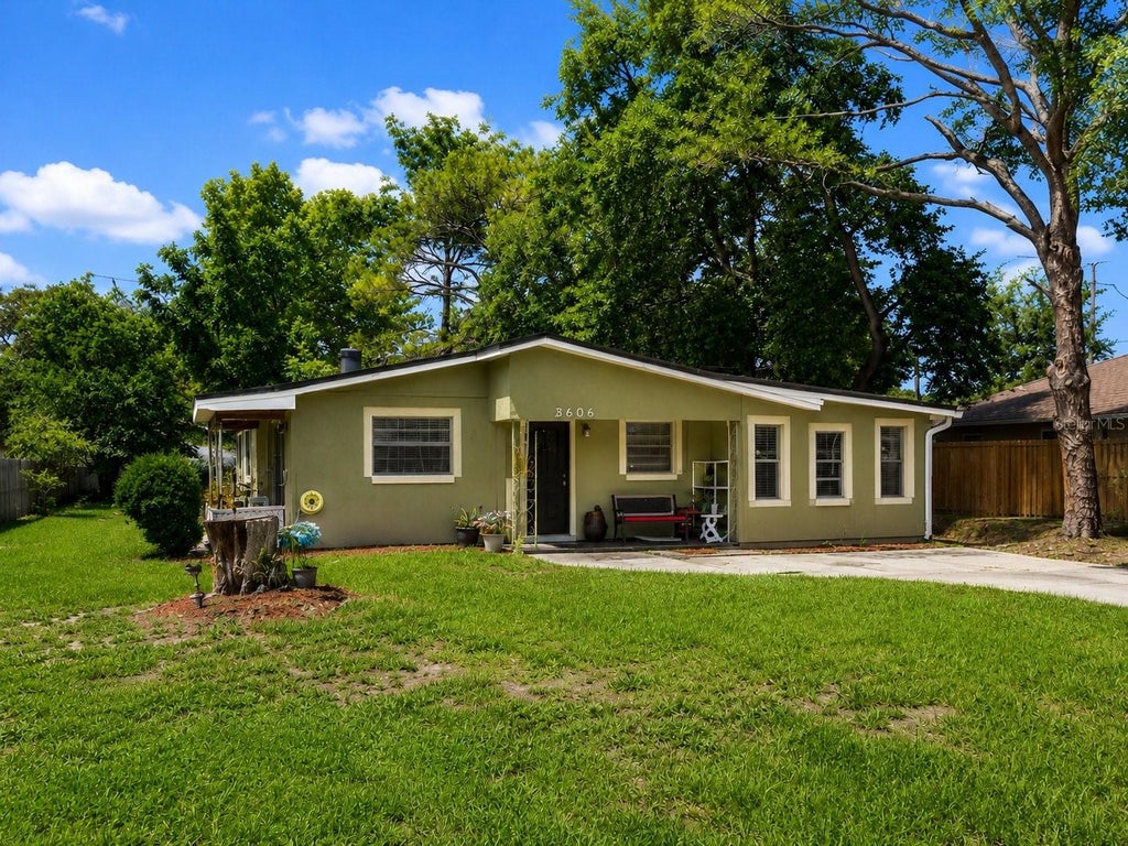 Photo of 3606 Anna Drive, Apopka, FL 32703 (MLS # O6438459)