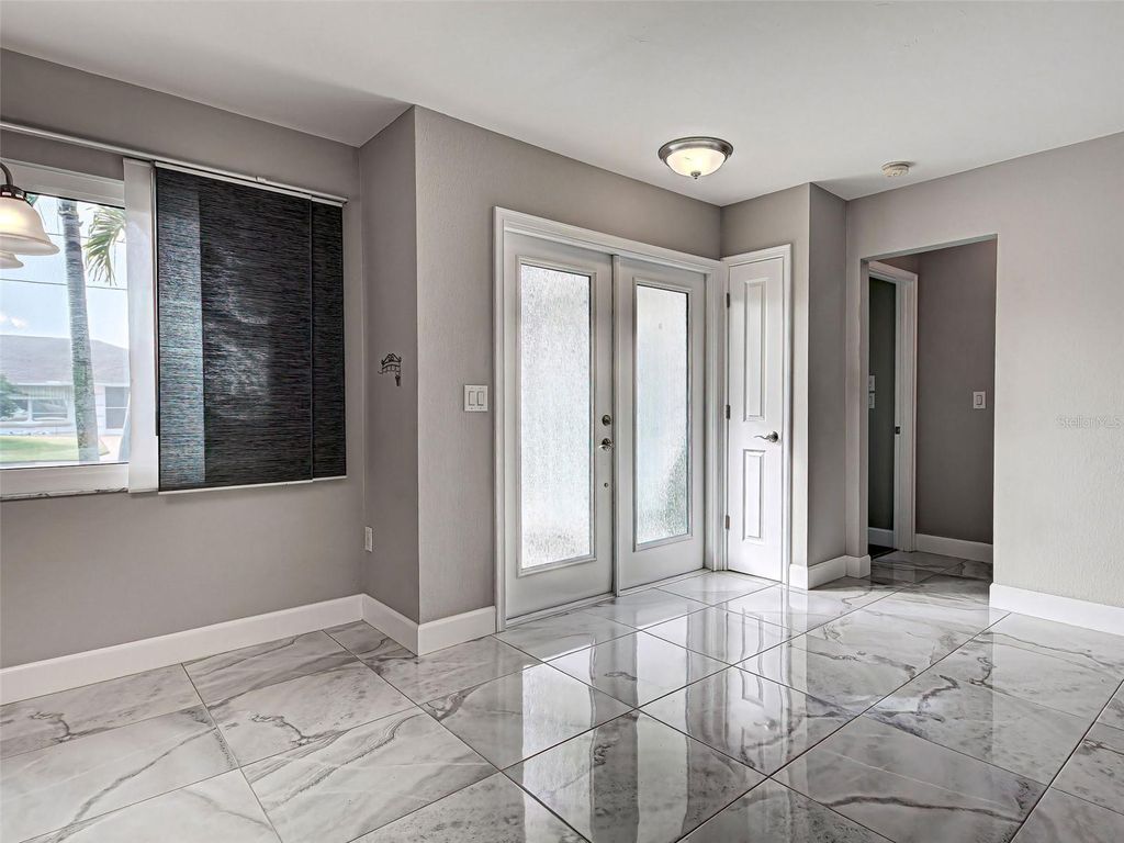 Photo of 153 Hourglass Drive, Venice, FL 34293 (MLS # N6142266)