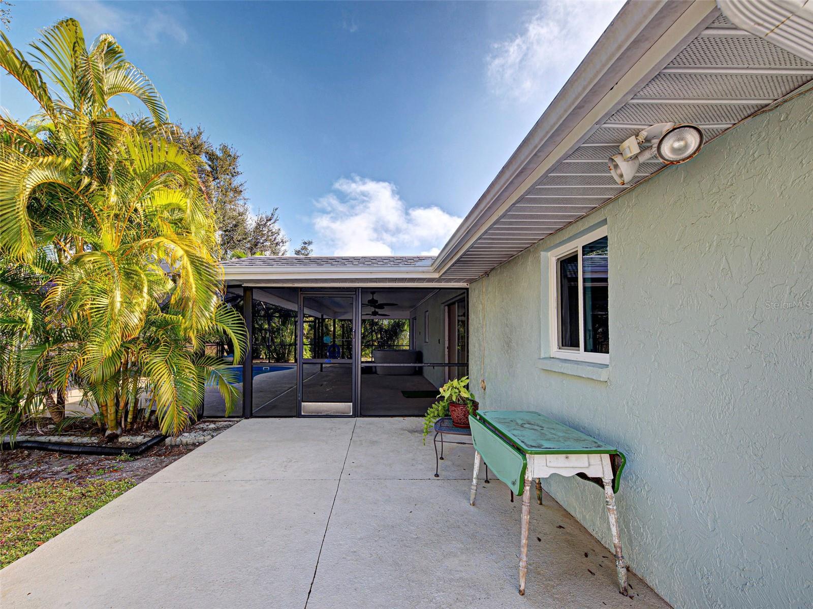 HOURGLASS LAKE ESTATES - Residential