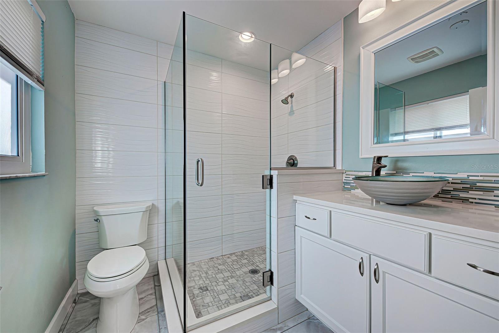 HOURGLASS LAKE ESTATES - Residential