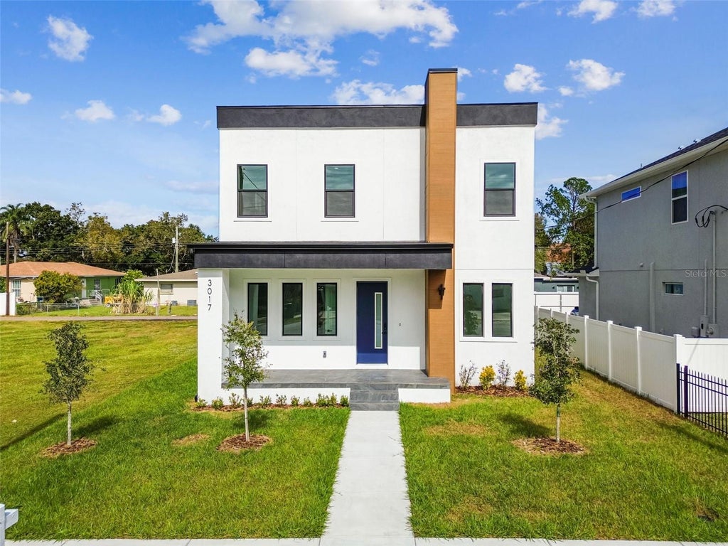 Photo of 3017 W Spruce Street, Tampa, FL 33607 (MLS # TB8546107)