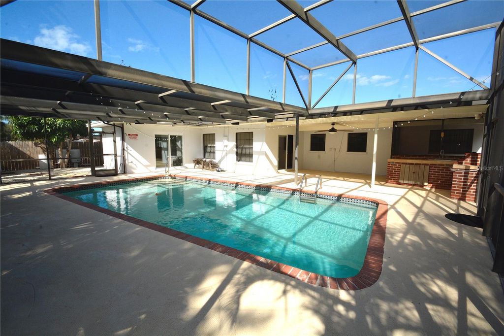 Photo of 1313 Mango Avenue, Venice, FL 34285 (MLS # A4680972)