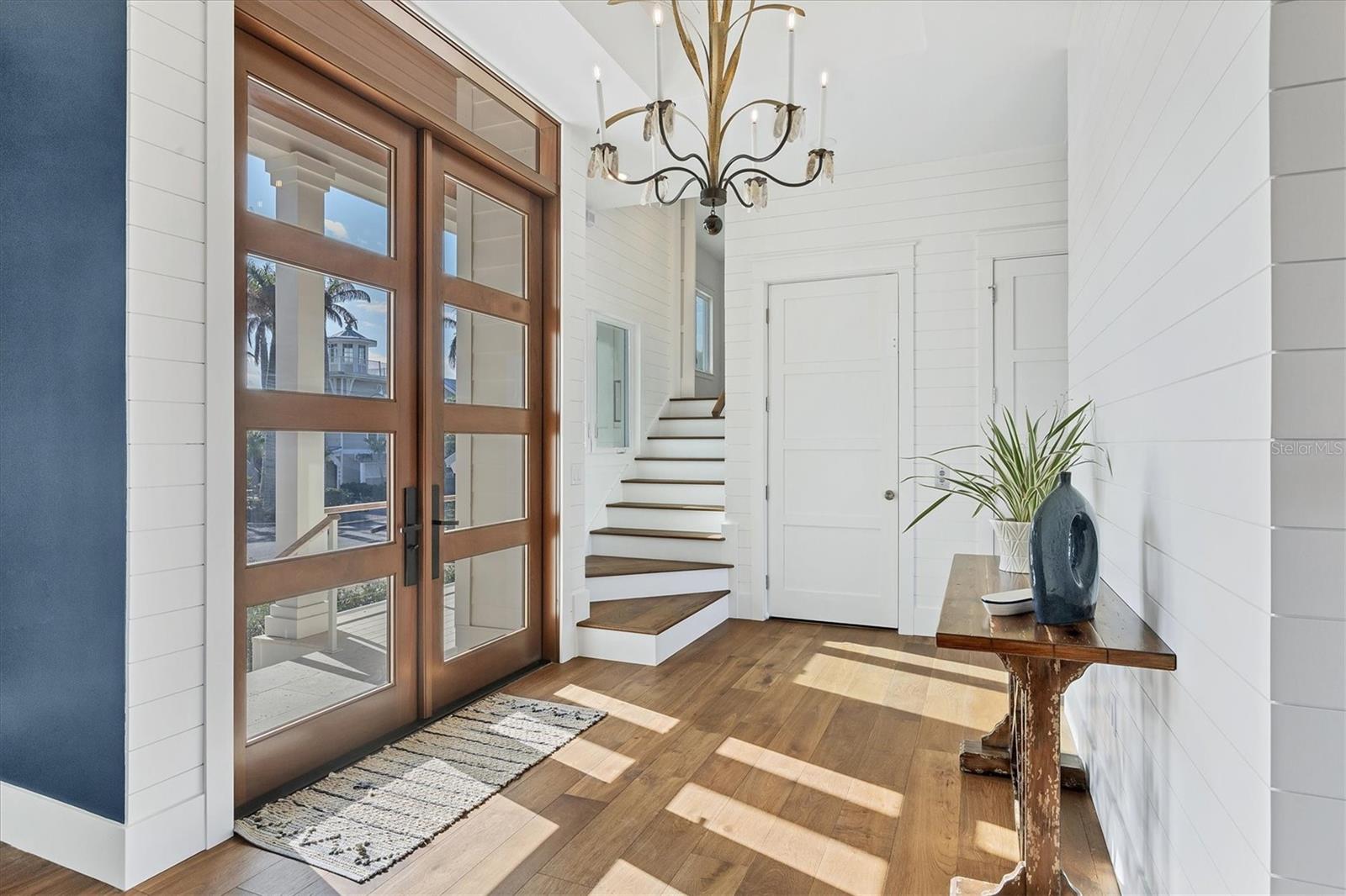 231 HARBOR DRIVE