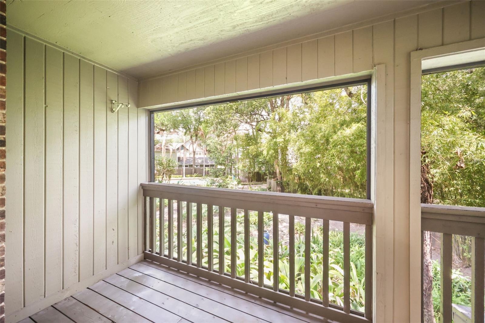 CHEROKEE PLACE CONDO PH 01 - Residential