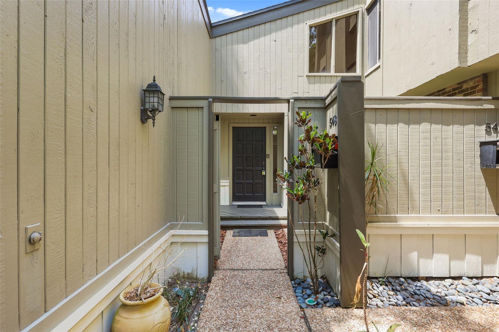 CHEROKEE PLACE CONDO PH 01 - Residential