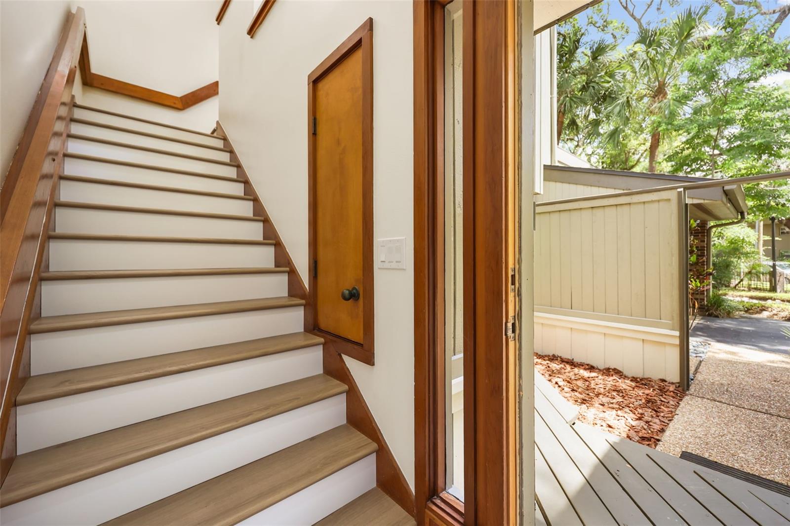 CHEROKEE PLACE CONDO PH 01 - Residential