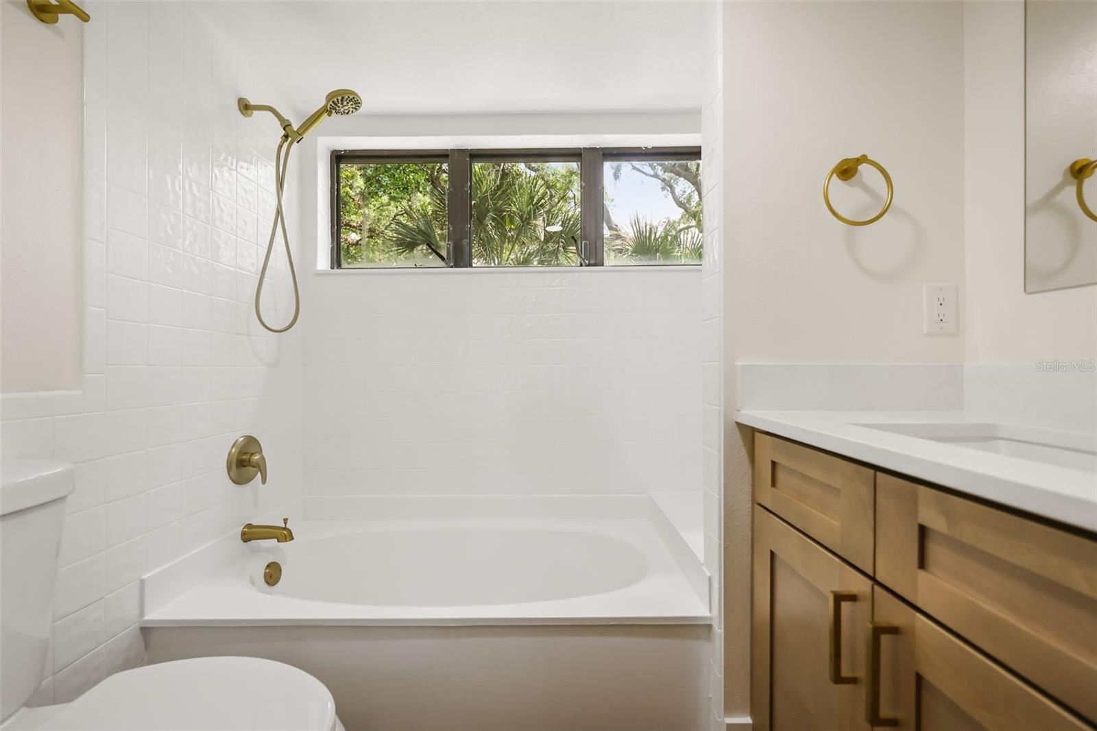 CHEROKEE PLACE CONDO PH 01 - Residential