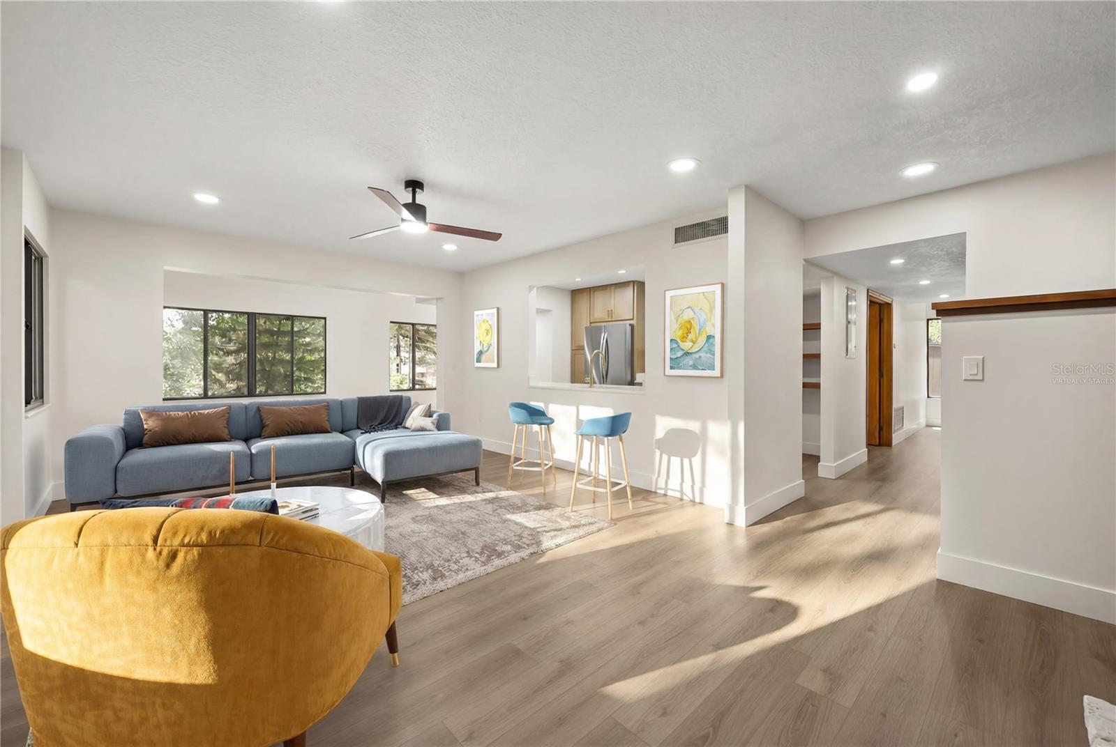 CHEROKEE PLACE CONDO PH 01 - Residential