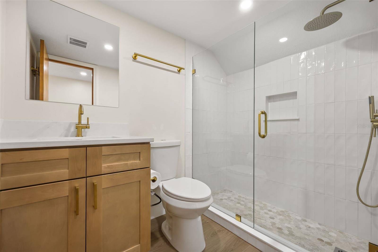 CHEROKEE PLACE CONDO PH 01 - Residential