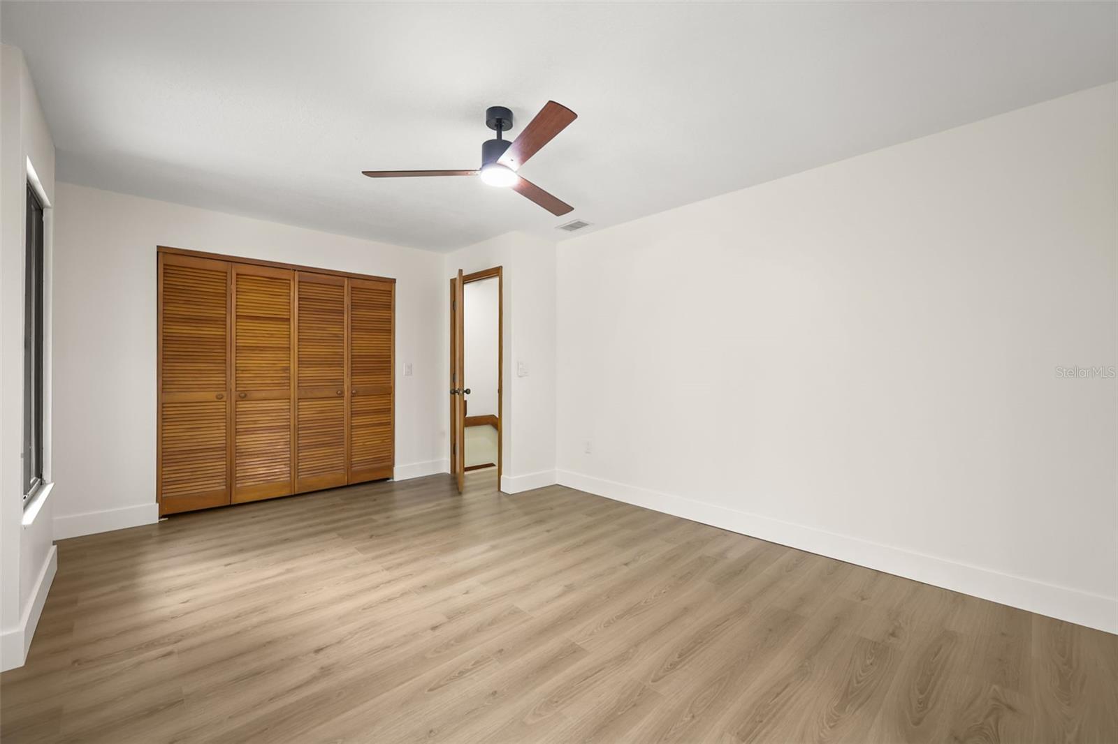 CHEROKEE PLACE CONDO PH 01 - Residential