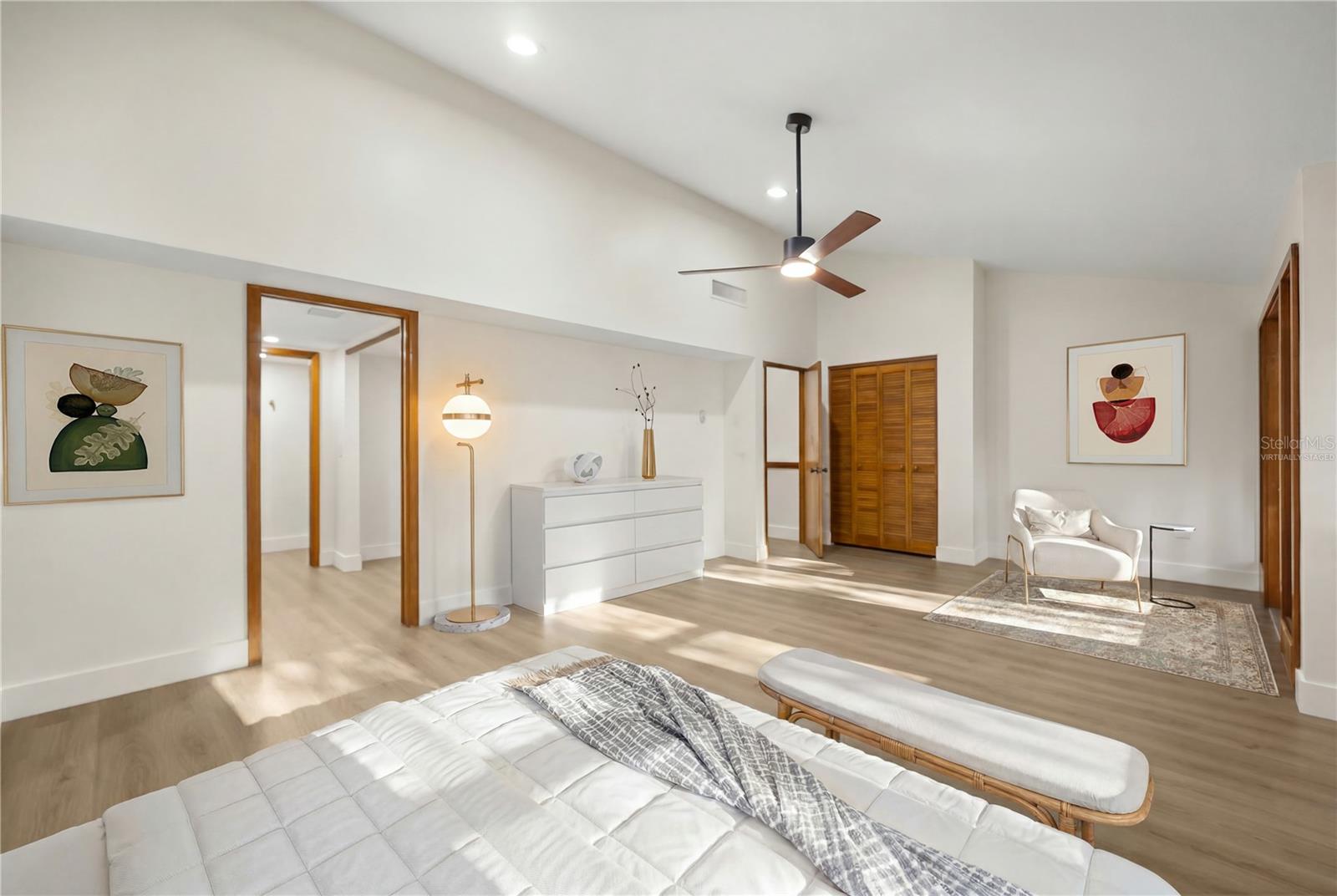 CHEROKEE PLACE CONDO PH 01 - Residential