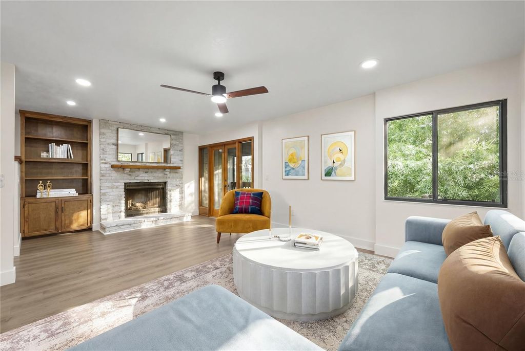 Photo of 548 S Osceola Avenue, Orlando, FL 32801 (MLS # O6406873)