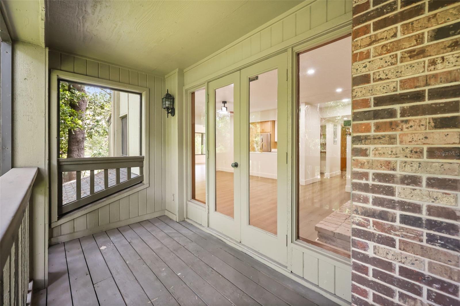CHEROKEE PLACE CONDO PH 01 - Residential