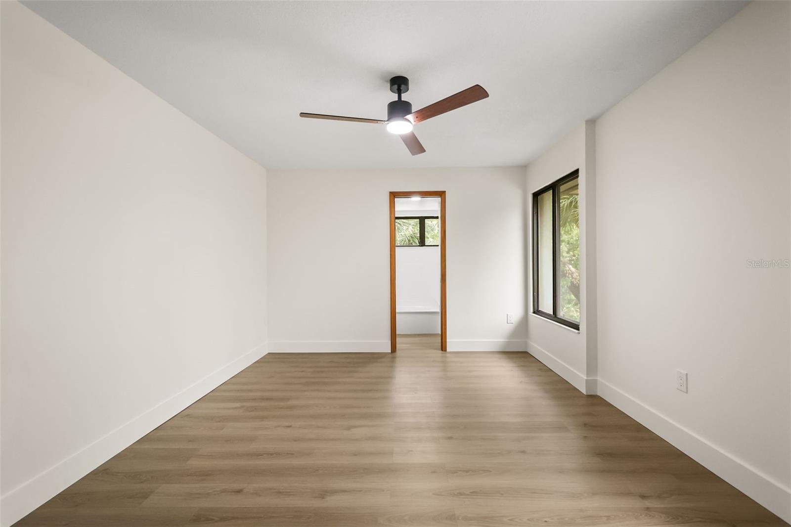 CHEROKEE PLACE CONDO PH 01 - Residential
