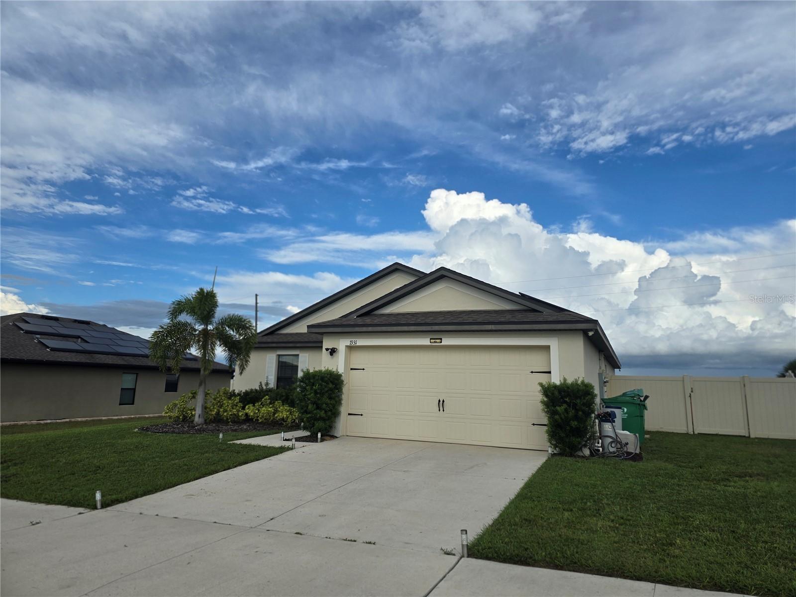 RIDGE/SWAN LAKE - Residential Lease