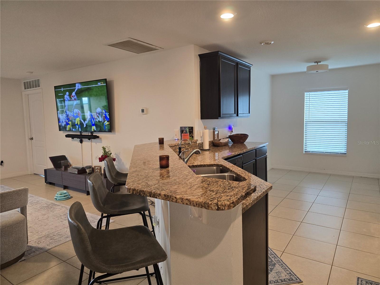 RIDGE/SWAN LAKE - Residential Lease