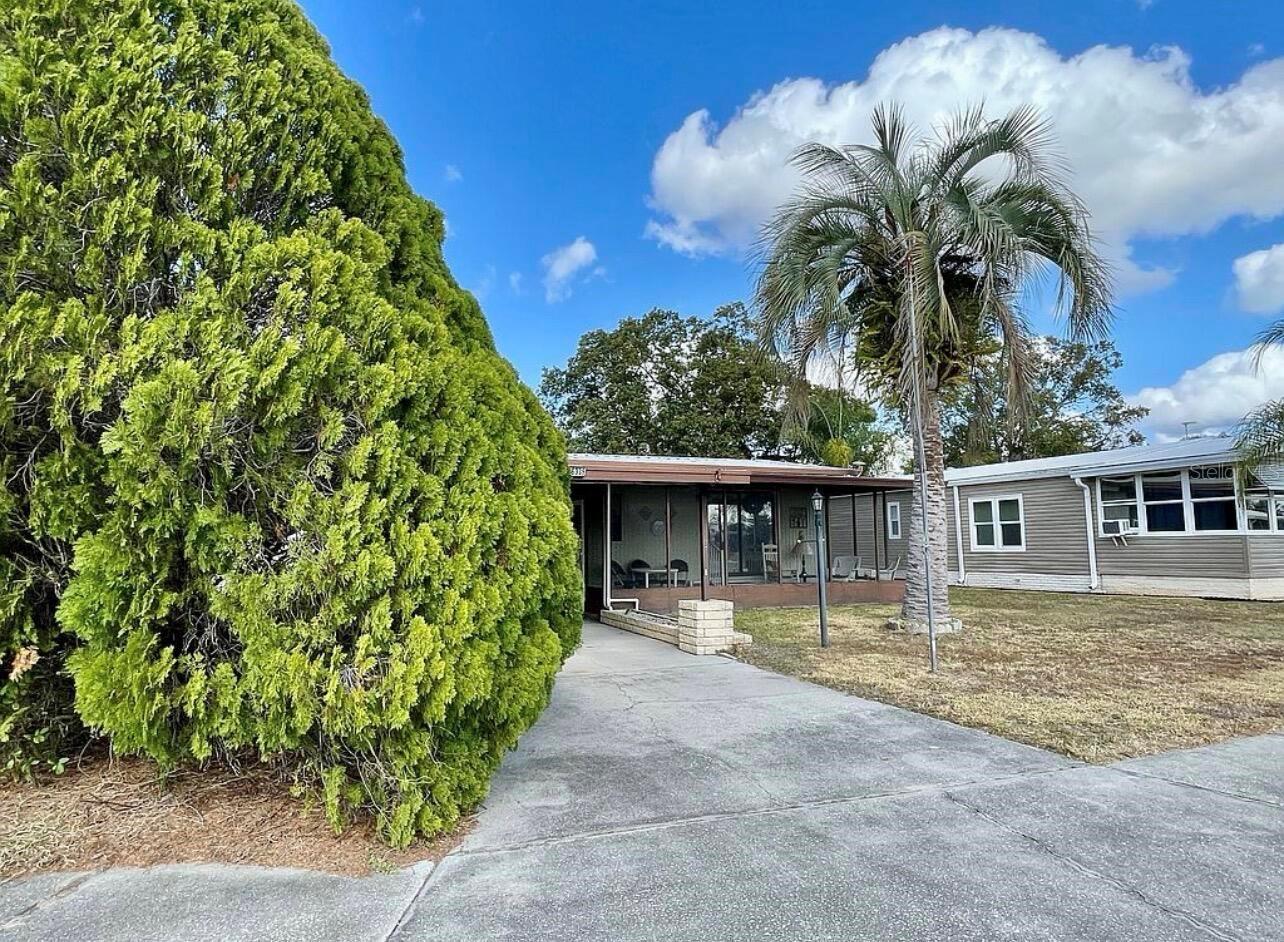 OAKS ROYAL - Residential