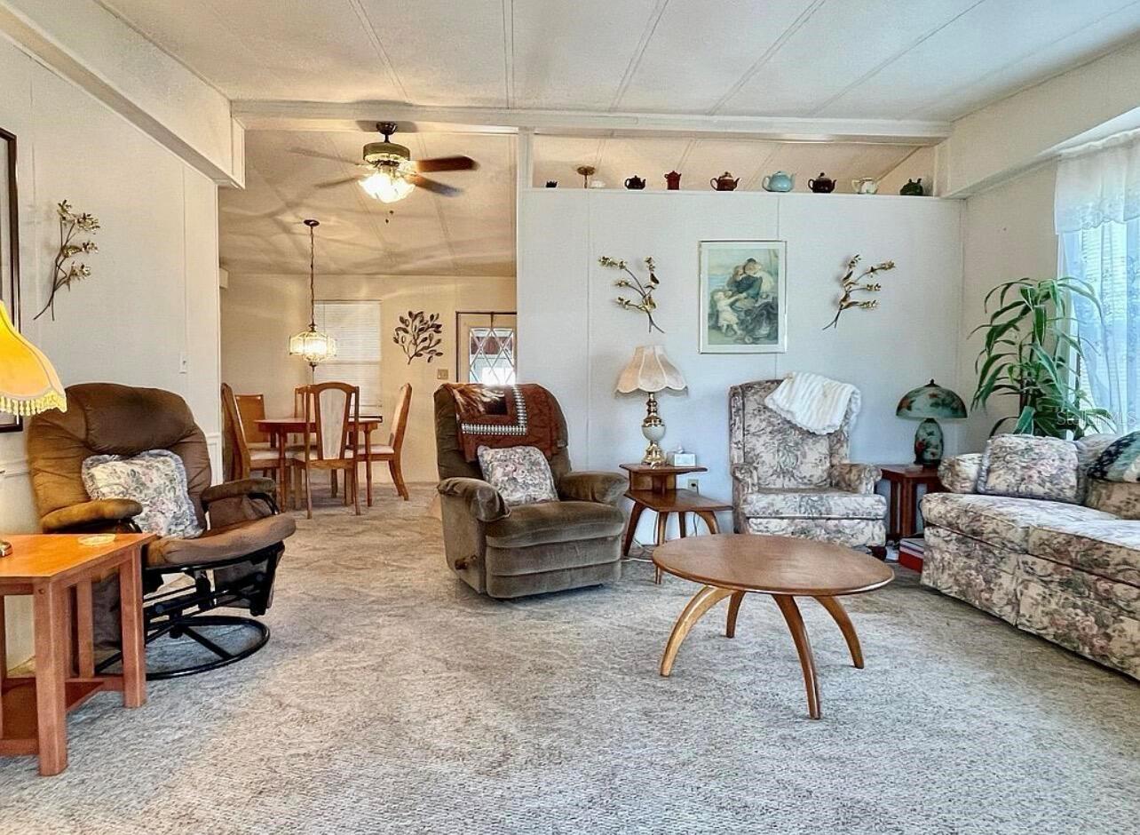 OAKS ROYAL - Residential
