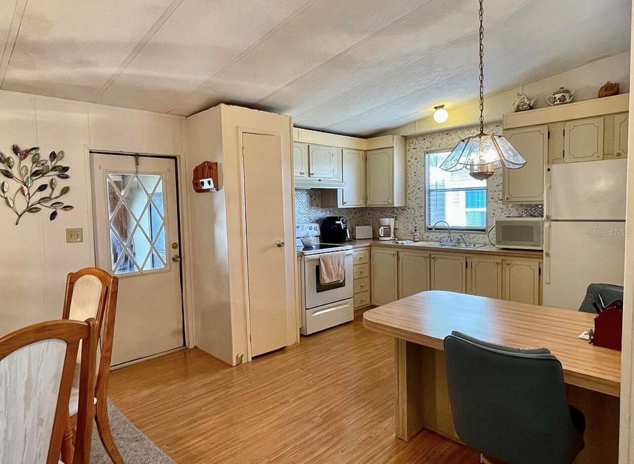 OAKS ROYAL - Residential