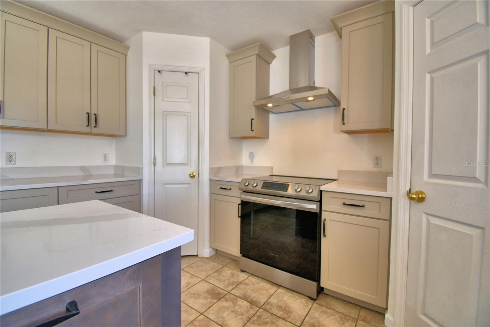 SHADDOCK ESTATES - Residential