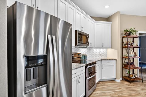 Tiny photo for 36452 Grand Island Oaks Circle, Grand Island, FL 32735 (MLS # G5108995)