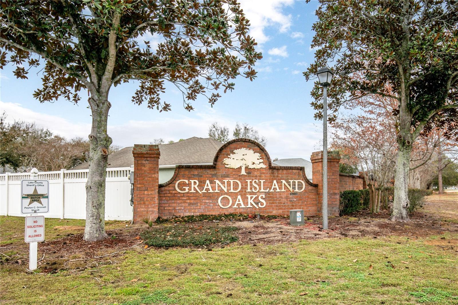36452 GRAND ISLAND OAKS CIRCLE