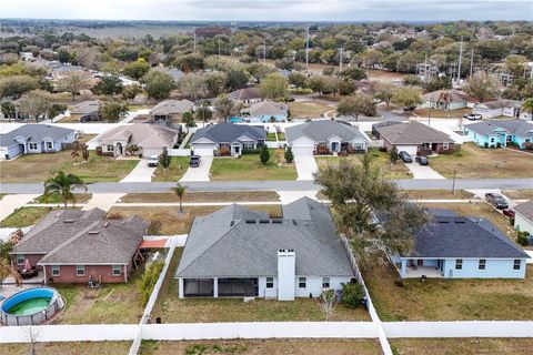 Tiny photo for 36452 Grand Island Oaks Circle, Grand Island, FL 32735 (MLS # G5108995)