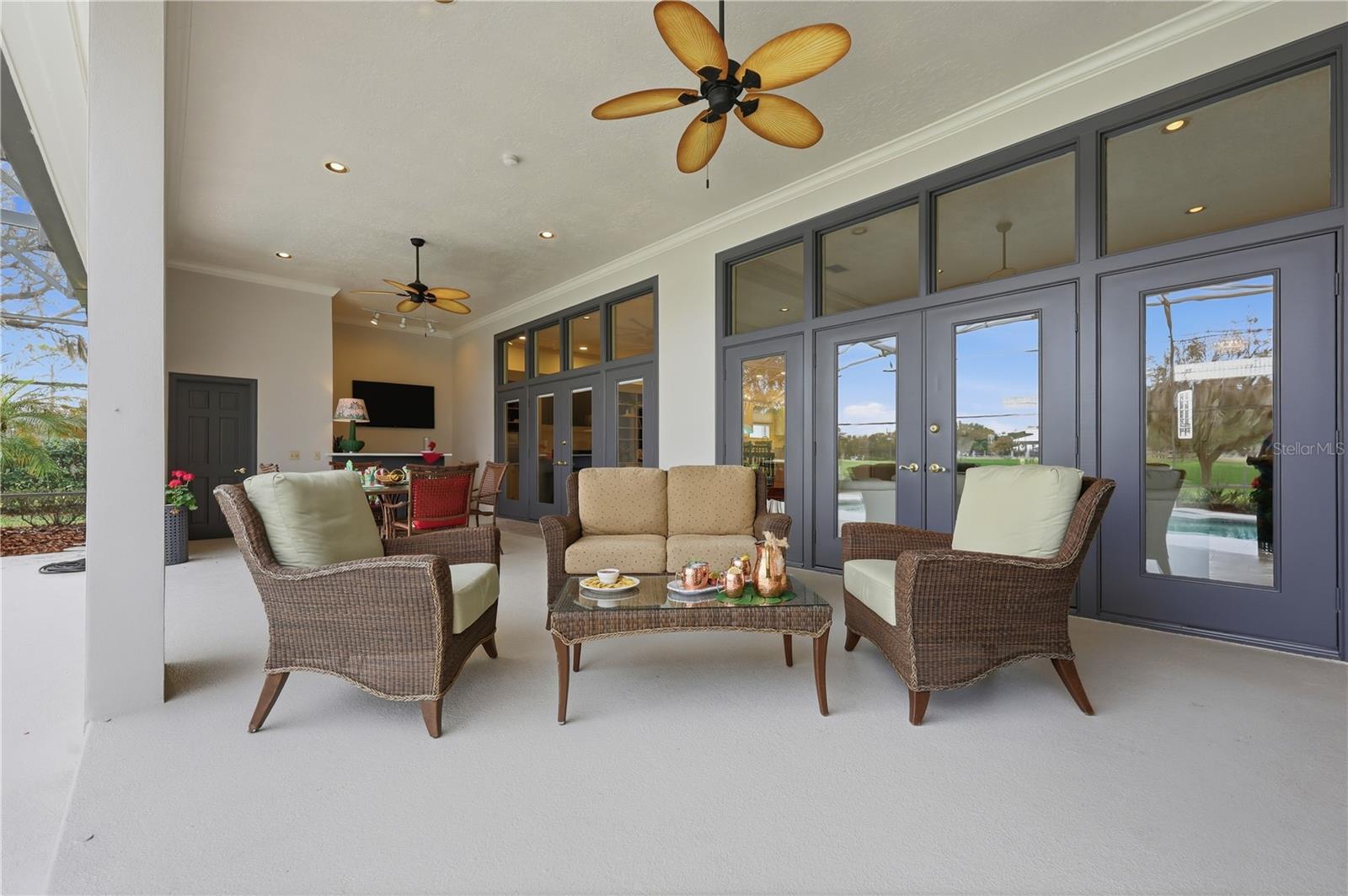 BAY HILL - Residential