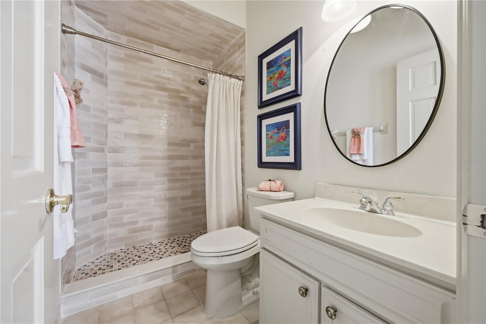 BAY HILL - Residential