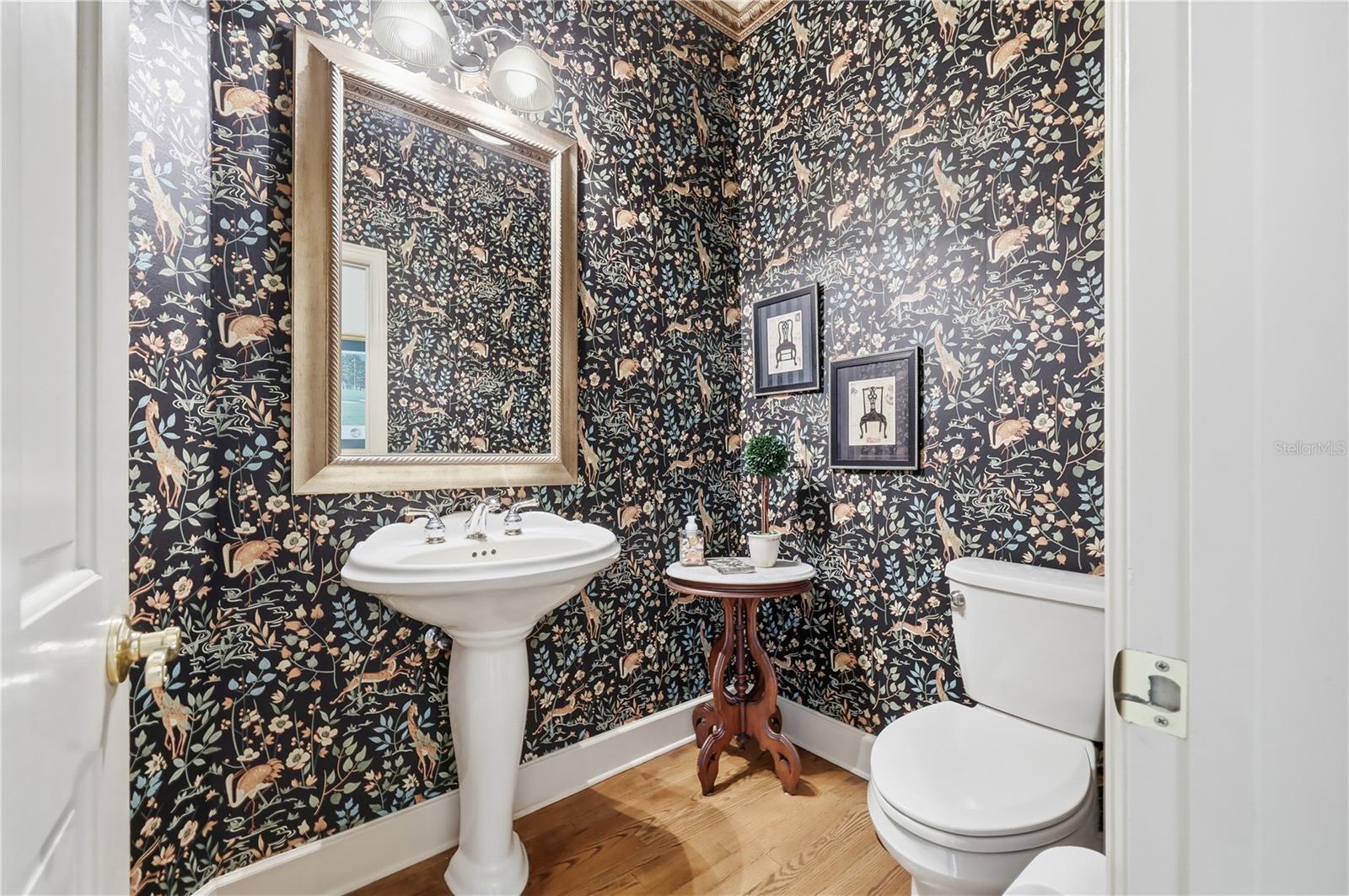 BAY HILL - Residential