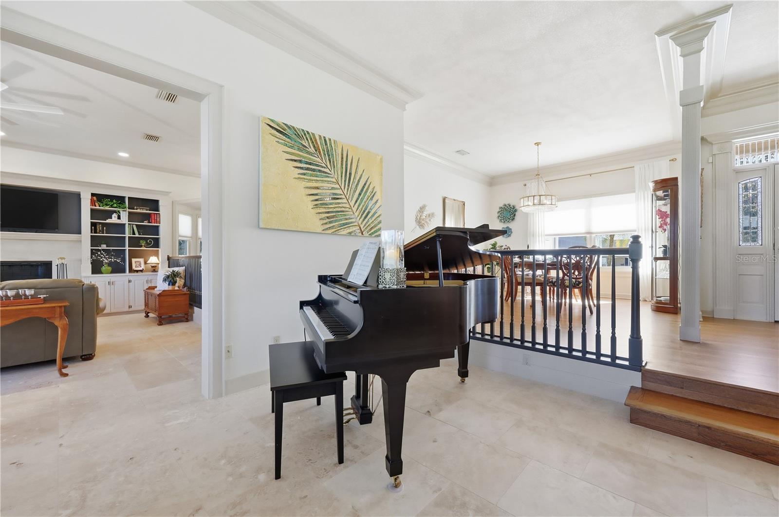 BAY HILL - Residential