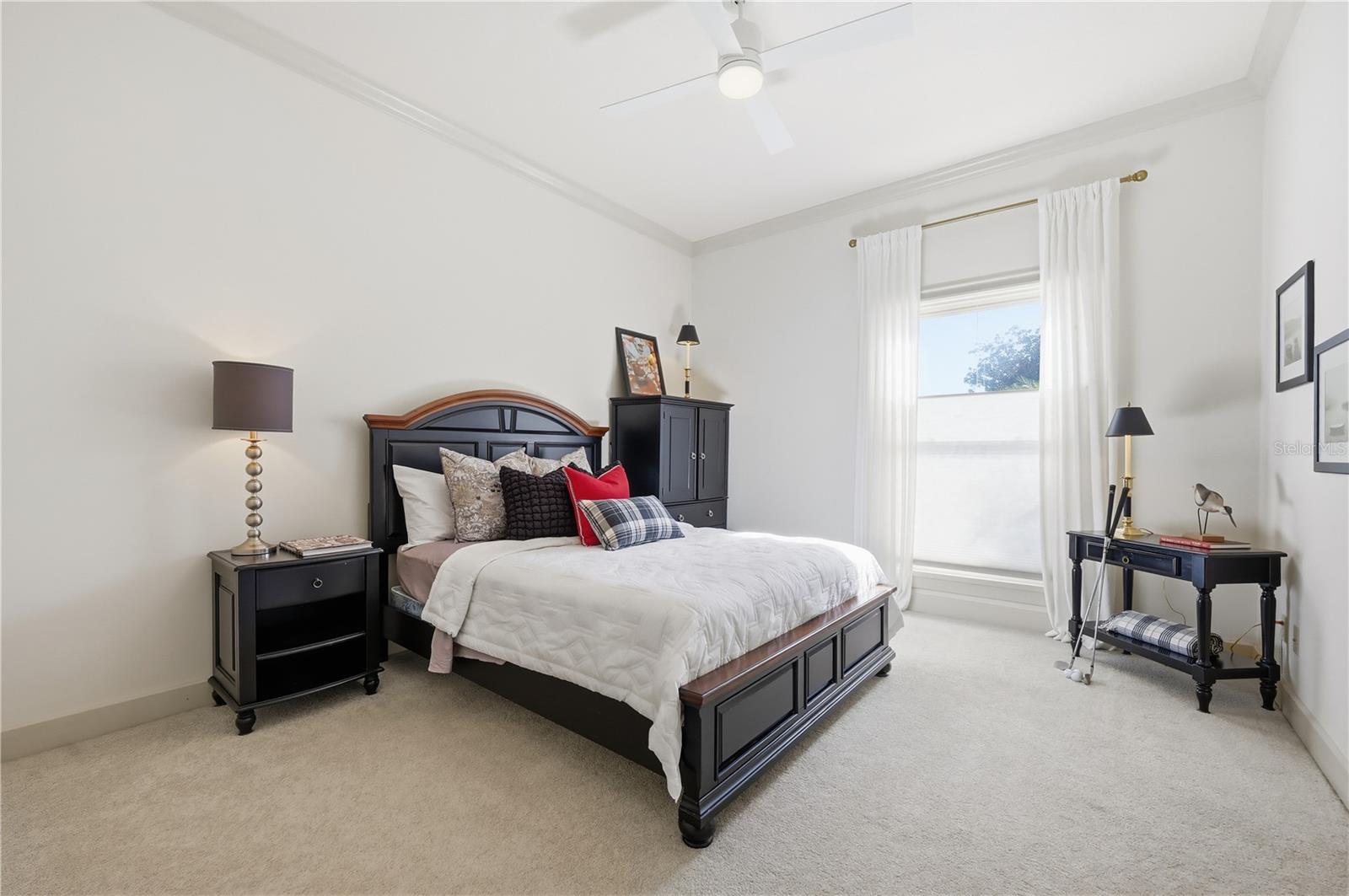 BAY HILL - Residential