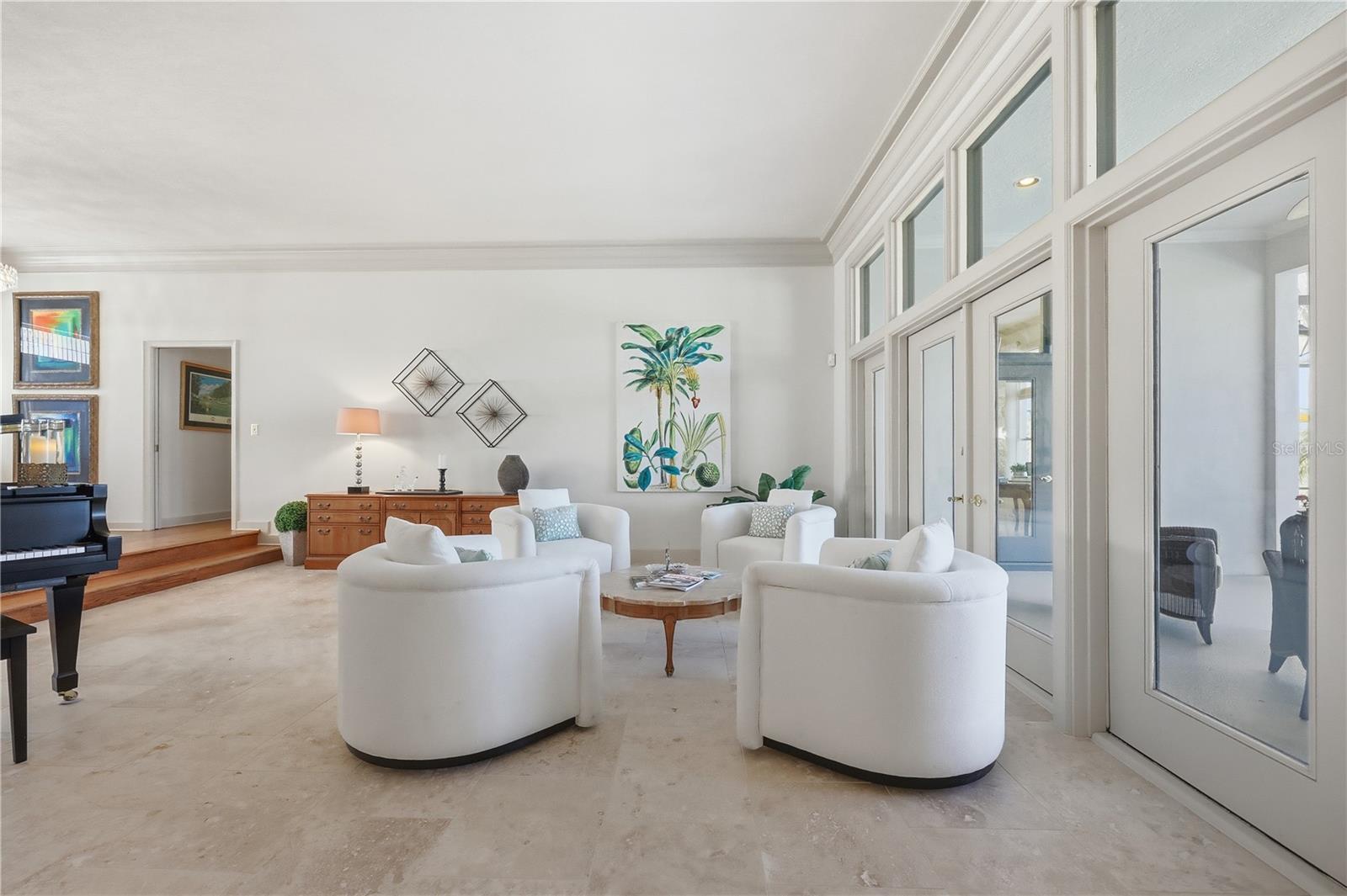 BAY HILL - Residential