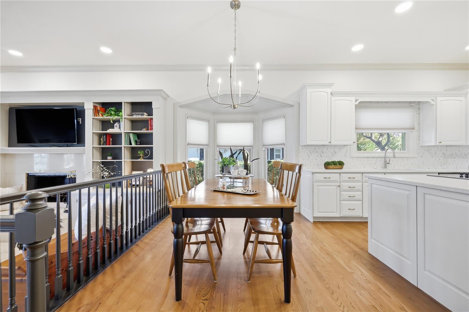 BAY HILL - Residential