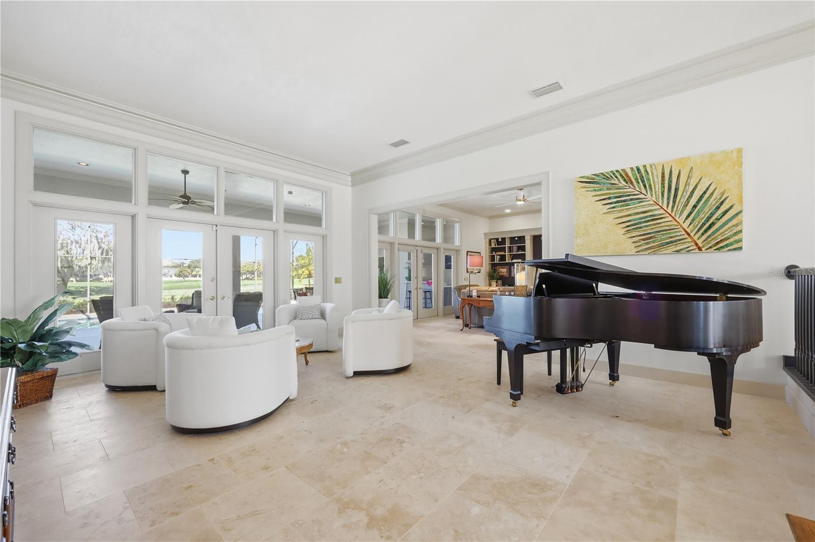 BAY HILL - Residential