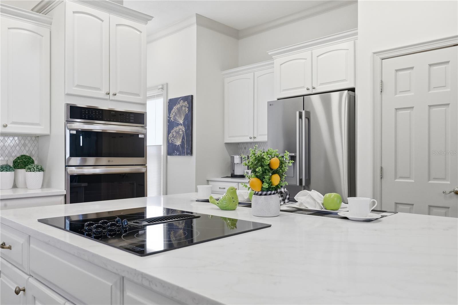 BAY HILL - Residential