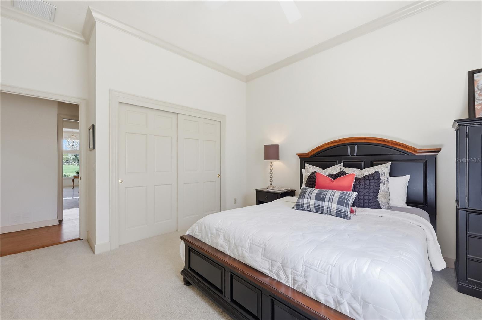 BAY HILL - Residential