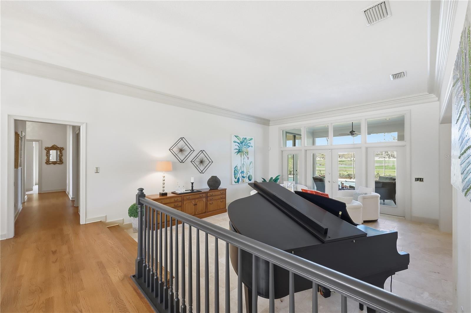 BAY HILL - Residential